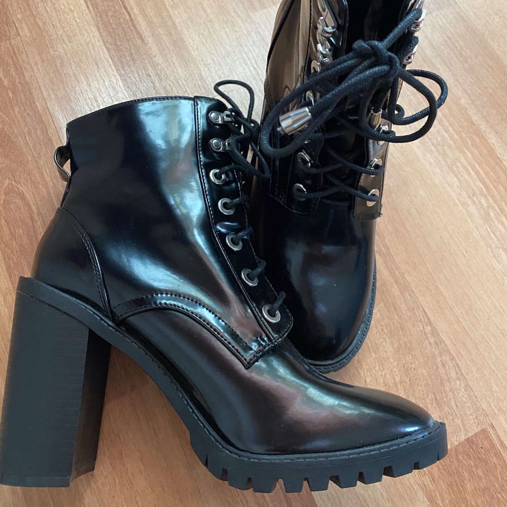 Miss Lola Run The Night Boots
